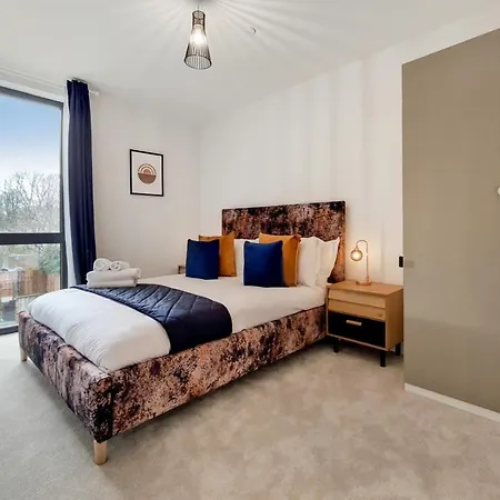 Luxury Harrow Wembley Apartment Exterior photo