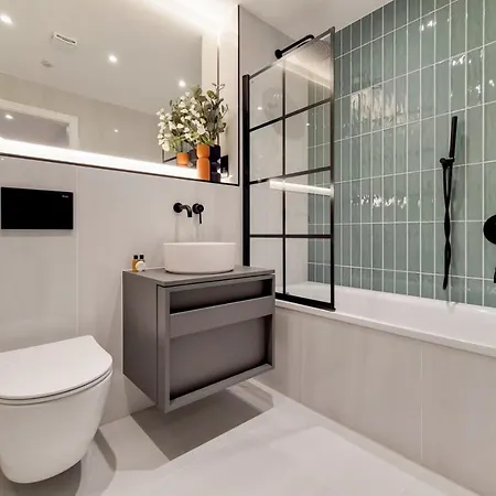 Luxury Harrow Wembley Apartment Exterior photo