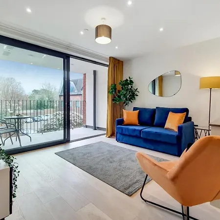 Luxury Harrow Wembley Apartment Exterior photo