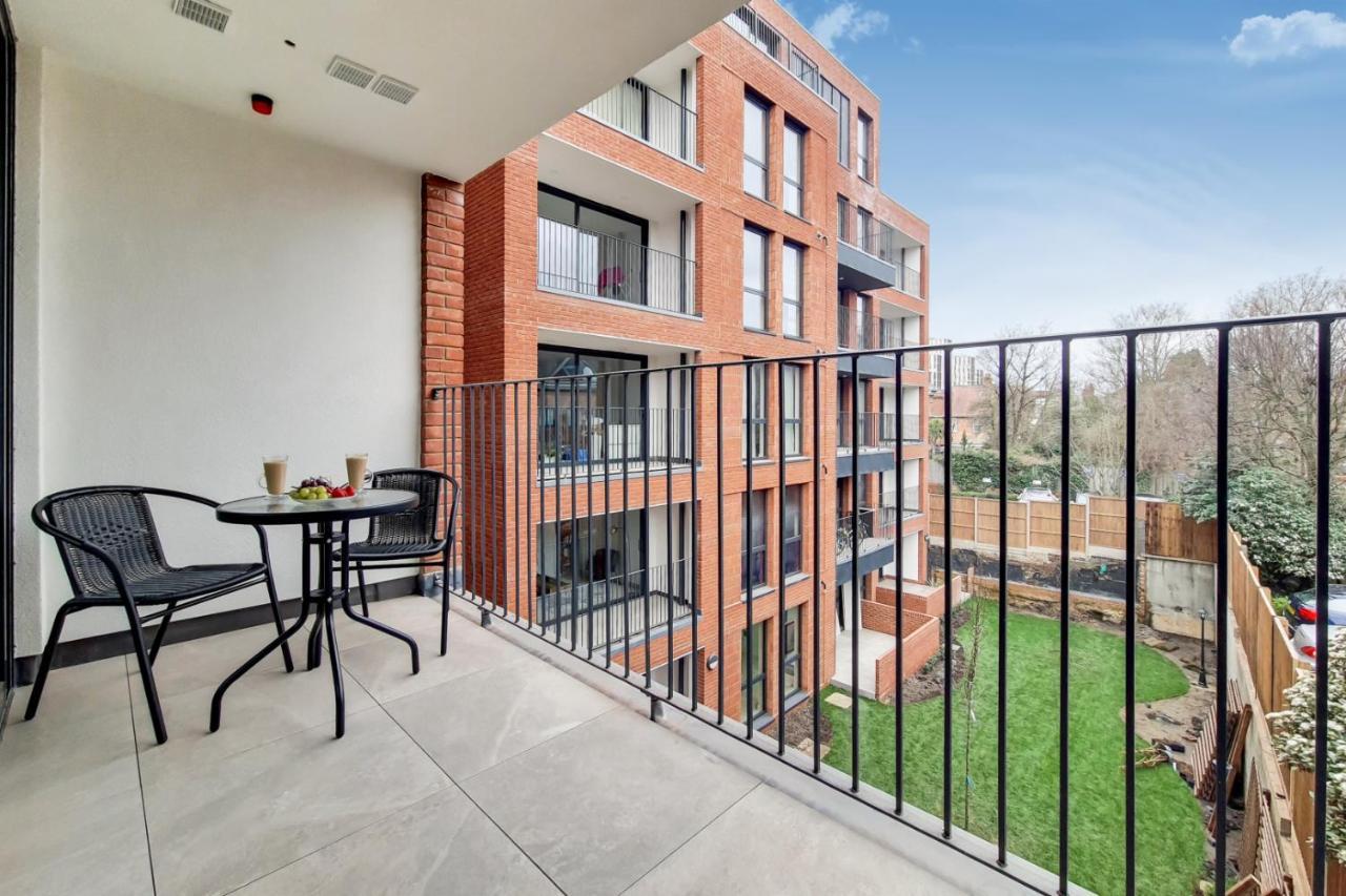 Luxury Wembley Апартаменты Харроу