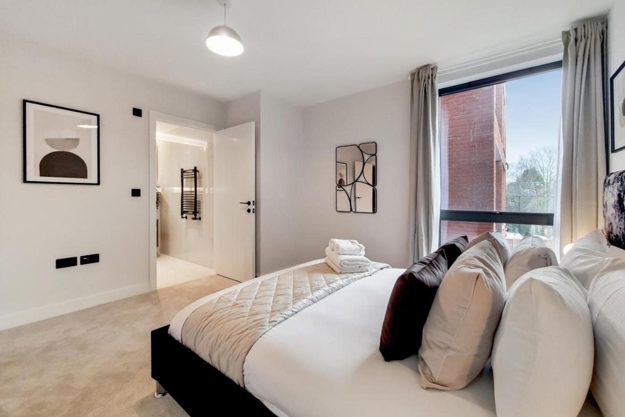Luxury Wembley Апартаменты *