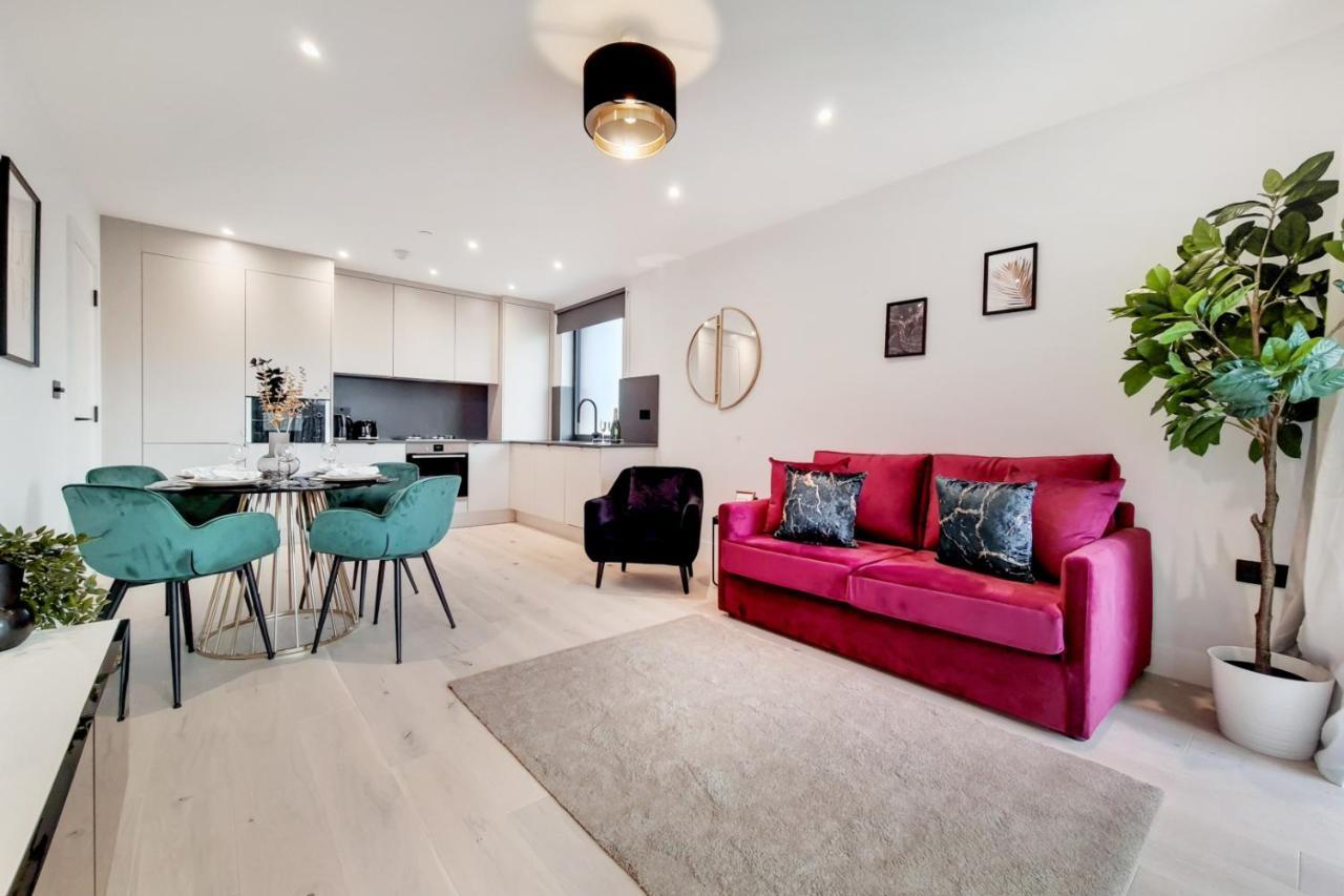Luxury Wembley Апартаменты *